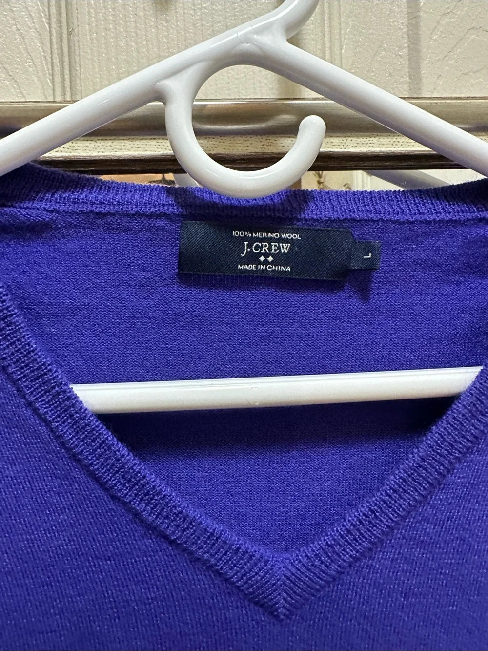 J. Crew Factory Large Men’s V-Neck Sweater in Royal Purple 100 percent Merino Wo